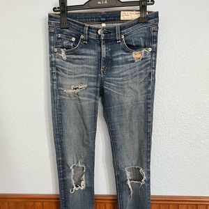 Rag & Bone - ripped capri jeans. Size 25. Medium Blue